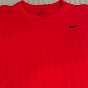 Nike Men's Bright Red Short Sleeve Tee